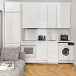 Eiffel Tower & Champ De Mars - 1Br - Paris Vacation Rentals