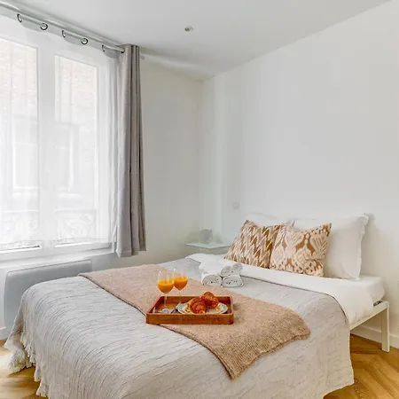 Eiffel Tower & Champ De Mars - 1br - Vacation * Parigi