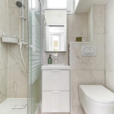 Apartment Eiffel Tower & Champ De Mars - 1br - Vacation