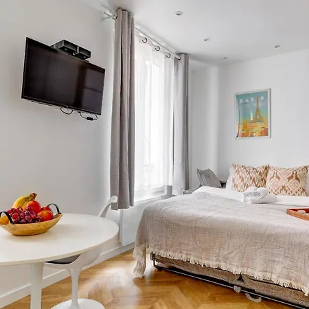 Eiffel Tower & Champ De Mars - 1br - Vacation Apartment Paris