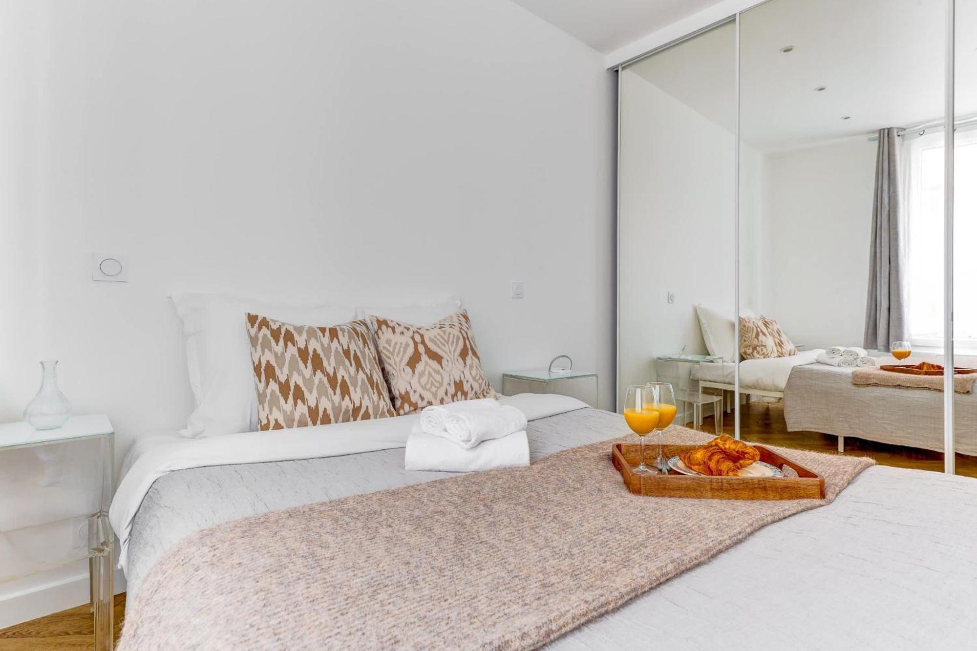 Eiffel Tower & Champ De Mars - 1br - Vacation * Paris
