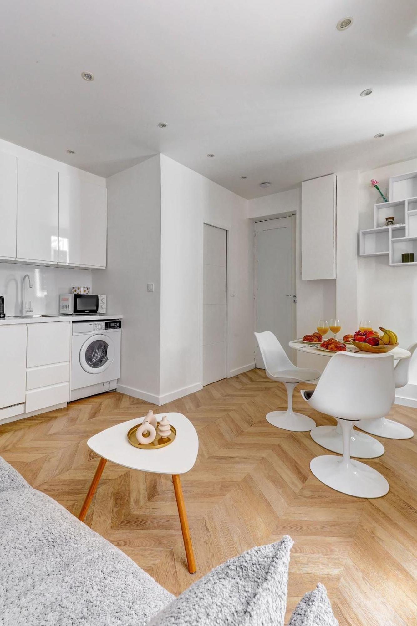 Eiffel Tower & Champ De Mars - 1br - Vacation